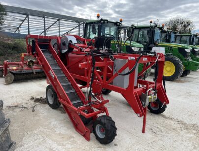 Machine tas de terre