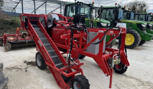 Machine tas de terre