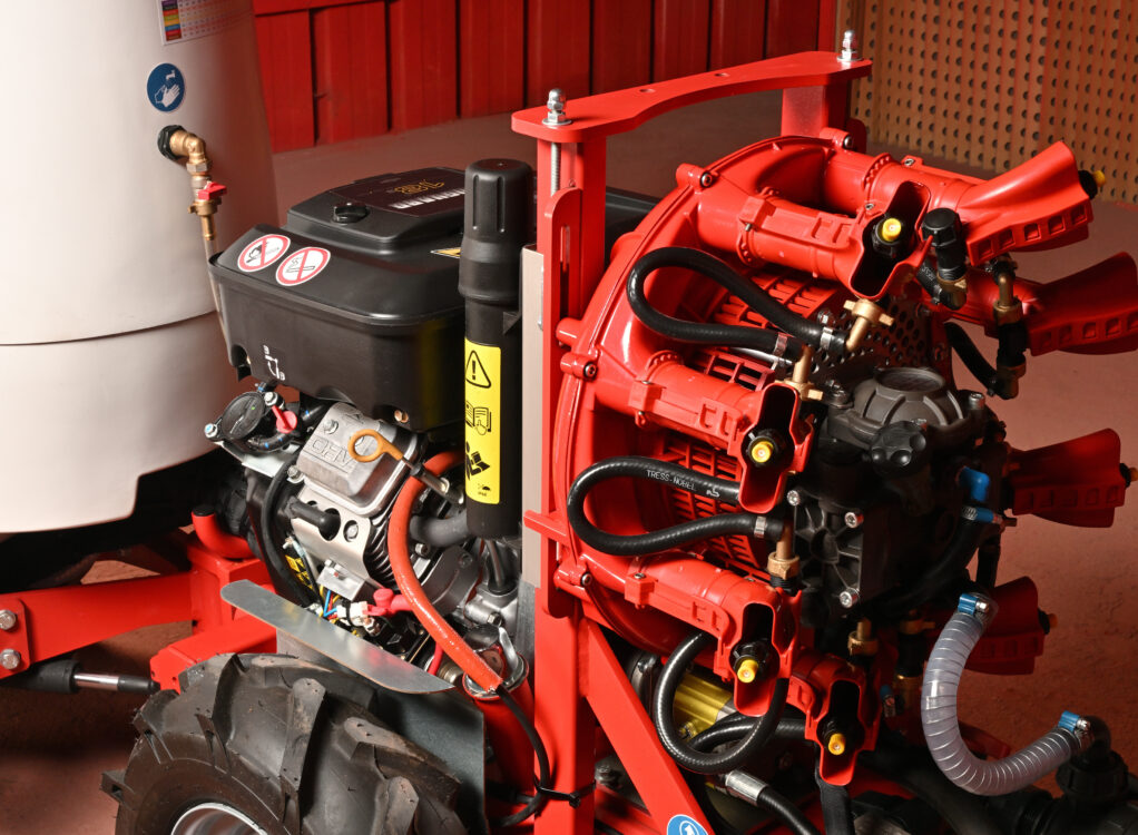 Machine agricole traitement sous serre