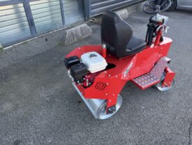 Machine entretien terrain tennis